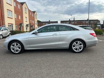 Used Mercedes-Benz E Class 2009 for sale - 79473023: Photo