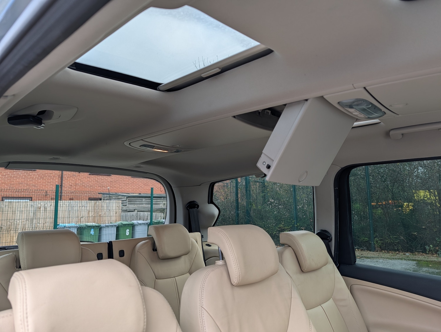 Used Ford Galaxy 2010 for sale - 76641601: Photo 20