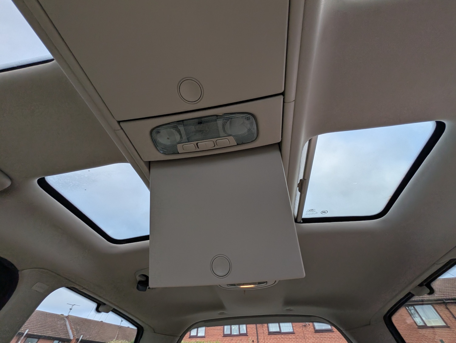 Used Ford Galaxy 2010 for sale - 76641601: Photo 25