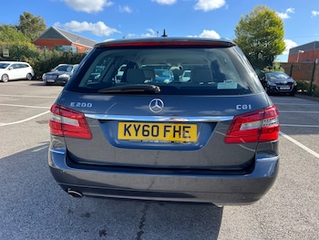 Used Mercedes-Benz E-Class 2010 for sale - 75995591: Photo