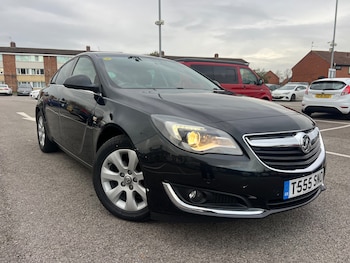 Vauxhall - Insignia