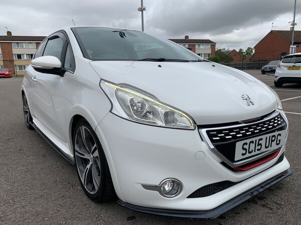 Used Peugeot 208 2015 for sale - 75011391: Photo 2