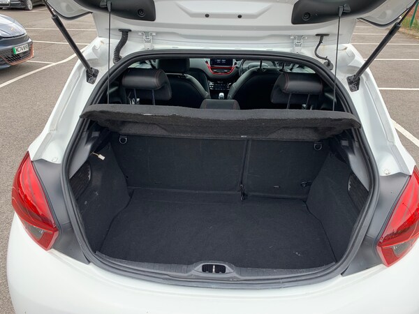 Used Peugeot 208 2015 for sale - 75011391: Photo 8
