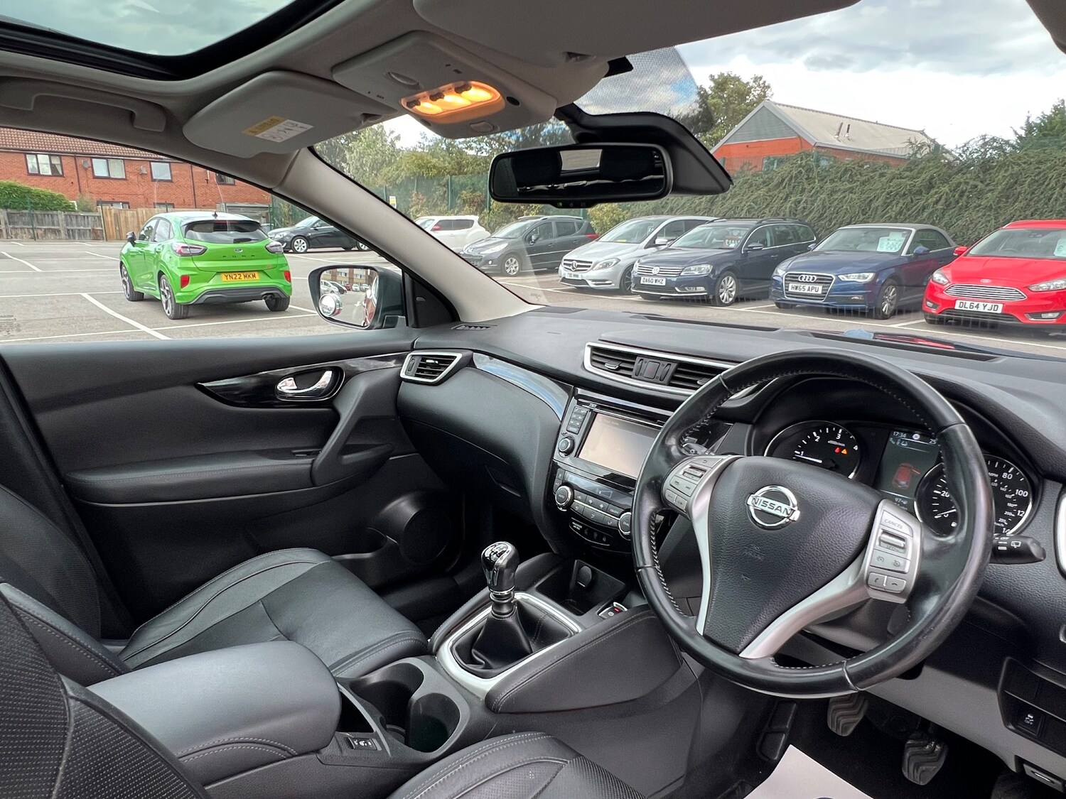 Used Nissan Qashqai 2016 for sale - 76416545: Photo 14