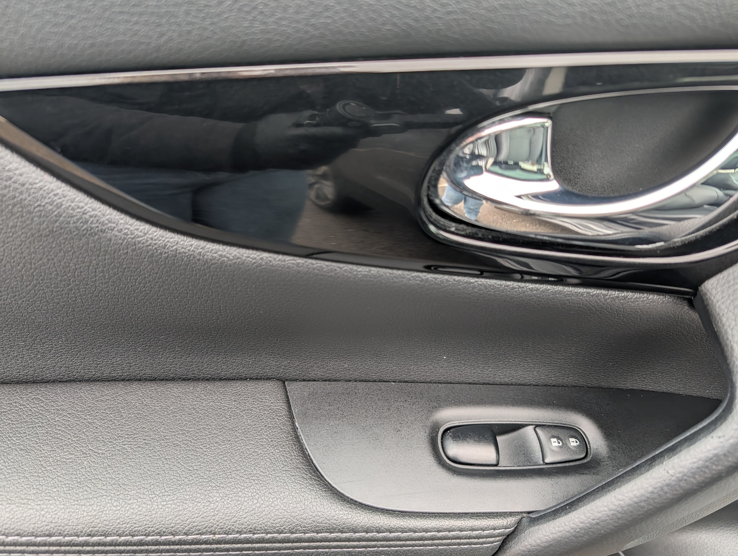 Used Nissan Qashqai 2016 for sale - 77620393: Photo 25