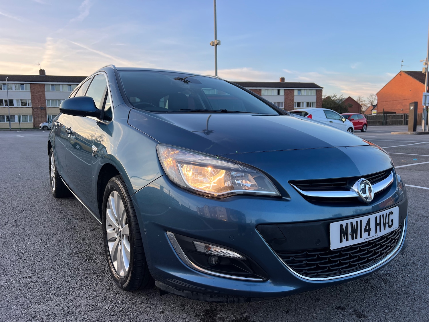 Used Vauxhall Astra 2014 for sale - 76416570: Photo 2