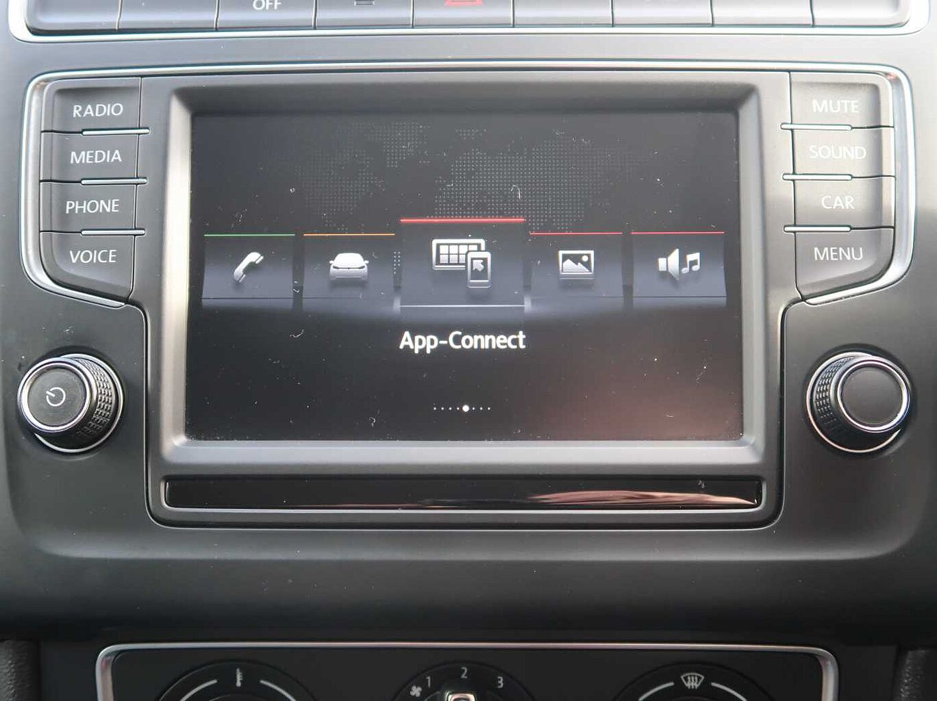 Used Volkswagen Polo 2016 for sale - 76298850: Photo 10