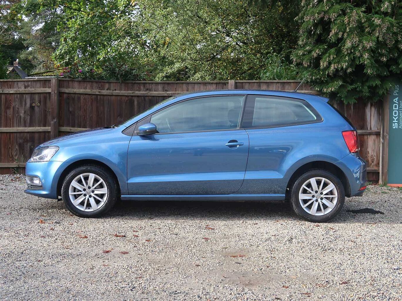 Used Volkswagen Polo 2016 for sale - 76298850: Photo 4