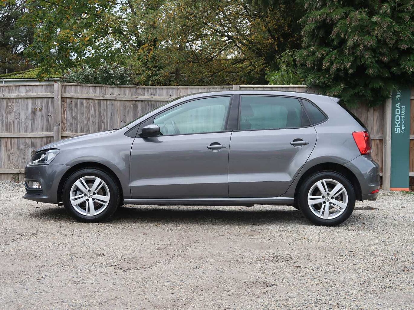 Used Volkswagen Polo 2016 for sale - 76705424: Photo 4
