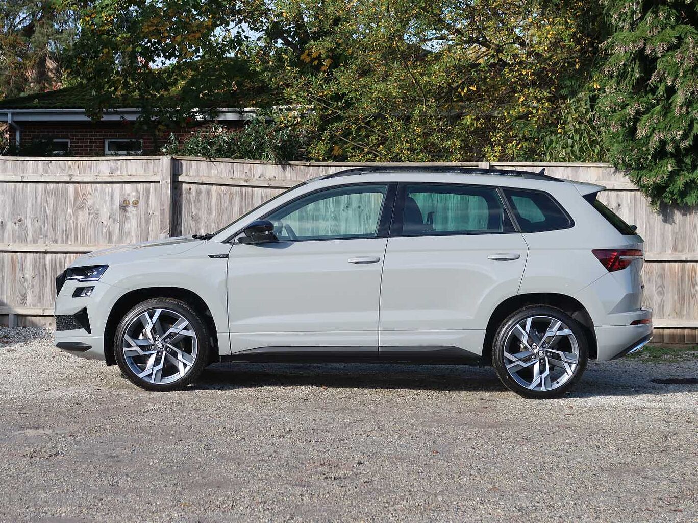 Used Skoda Karoq 2025 for sale - 76680129: Photo 4