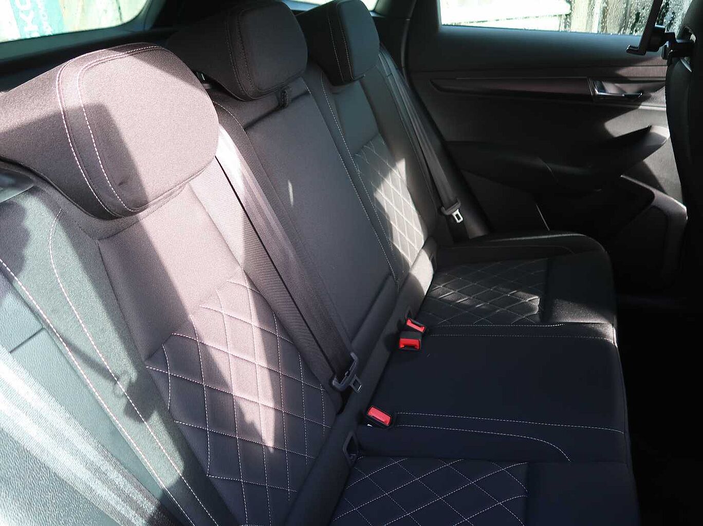 Used Skoda Karoq 2025 for sale - 76680129: Photo 8