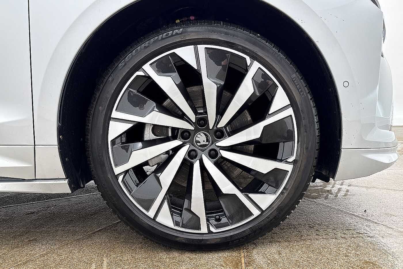 Used Skoda Enyaq 2025 for sale - 78140405: Photo 5