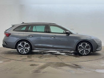 Used Skoda Octavia 2025 for sale - 76679390: Photo