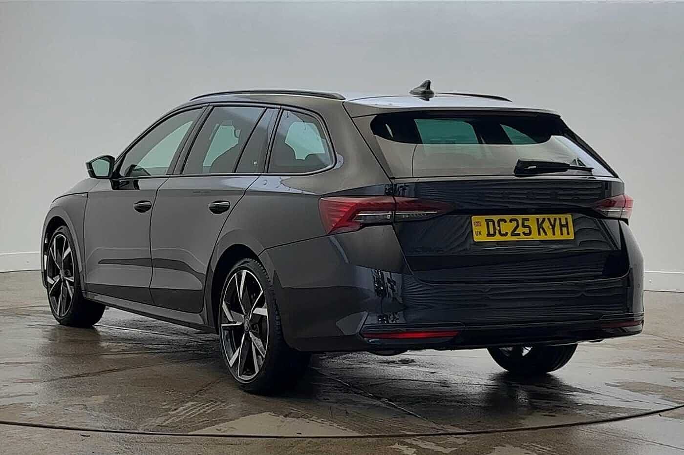 Used Skoda Octavia 2025 for sale - 77000835: Photo 3