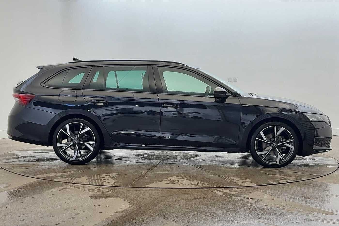 Used Skoda Octavia 2025 for sale - 77000835: Photo 4