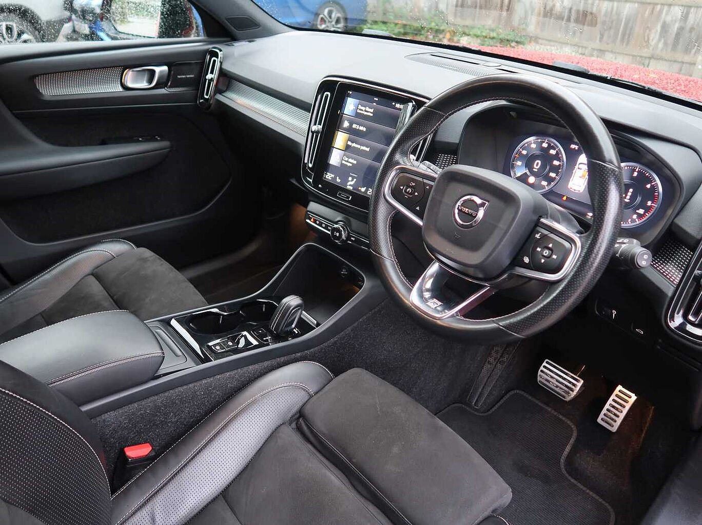 Used Volvo XC40 2018 for sale - 76673627: Photo 6