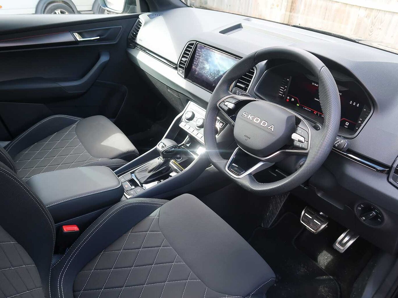 Used Skoda Karoq 2025 for sale - 78140365: Photo 6
