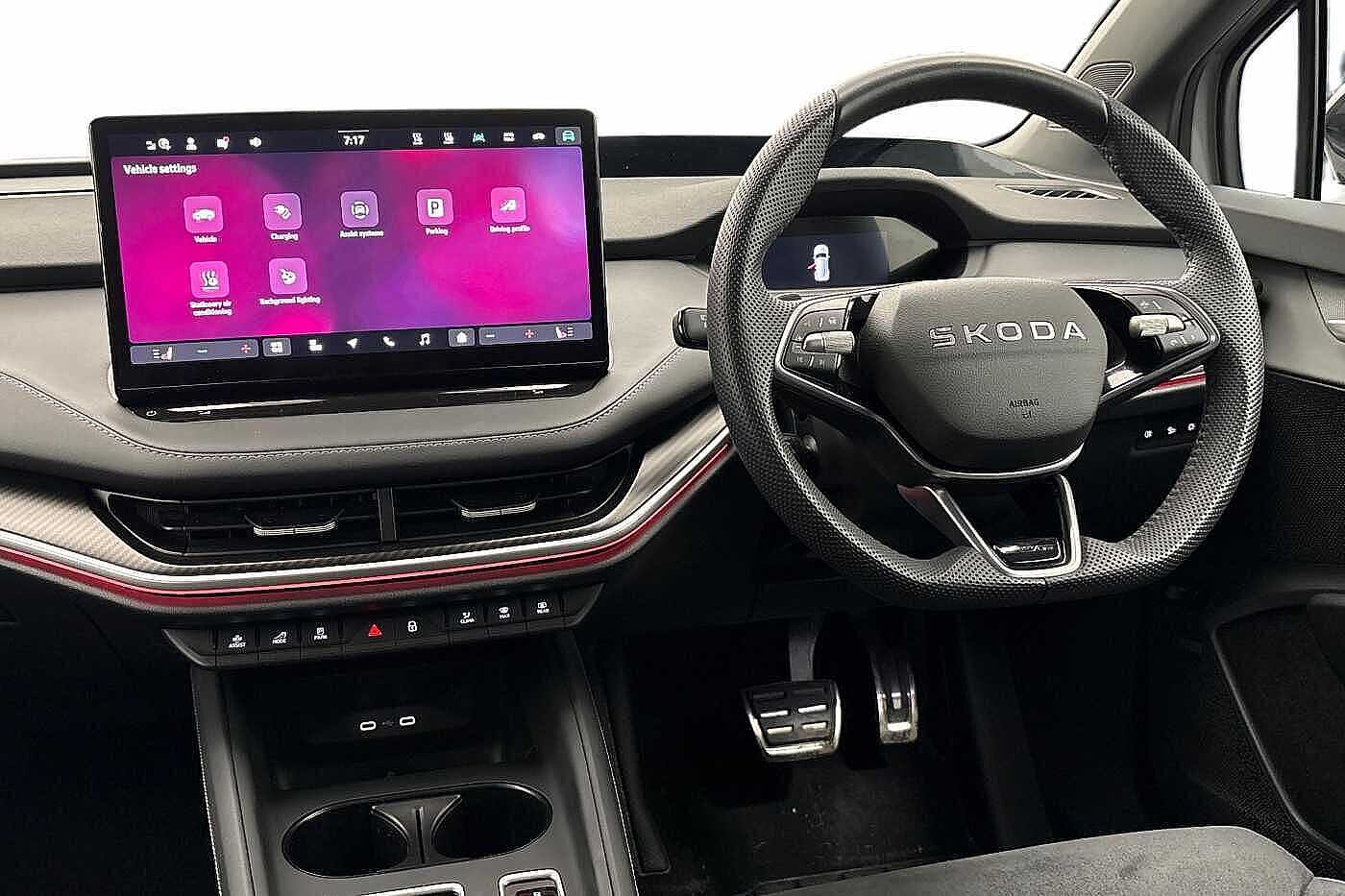 Used Skoda Enyaq 2025 for sale - 77842655: Photo 2