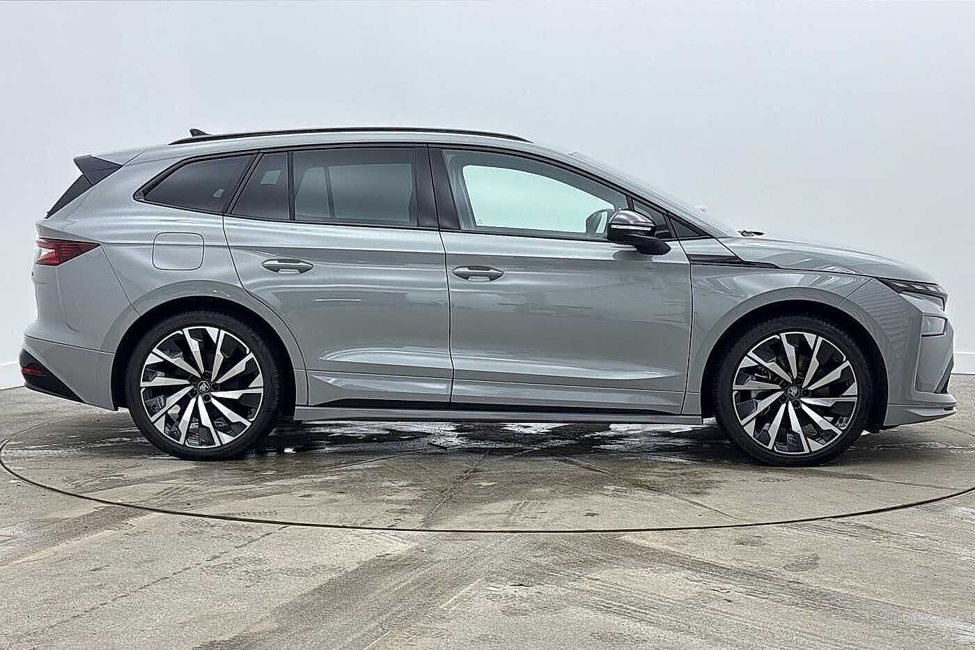 Used Skoda Enyaq 2025 for sale - 77842655: Photo 4