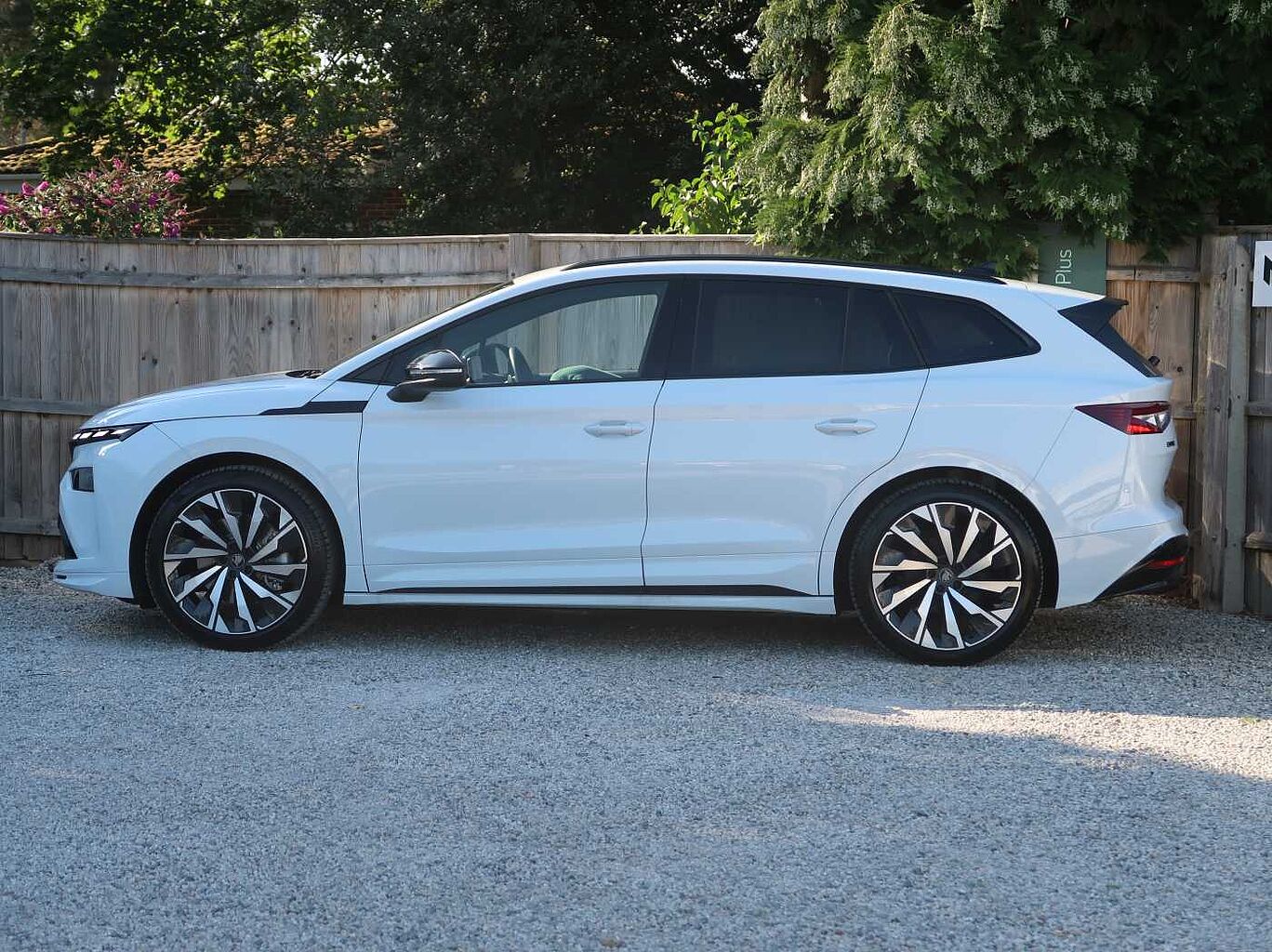 Used Skoda Enyaq 2025 for sale - 76679425: Photo 4