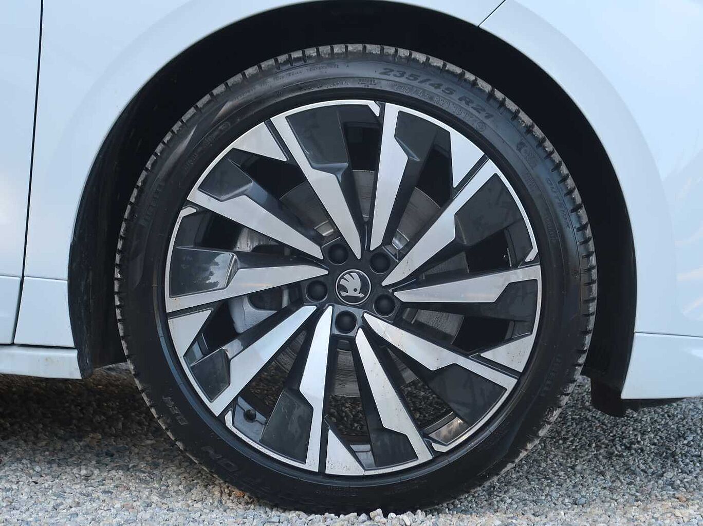 Used Skoda Enyaq 2025 for sale - 76679425: Photo 5