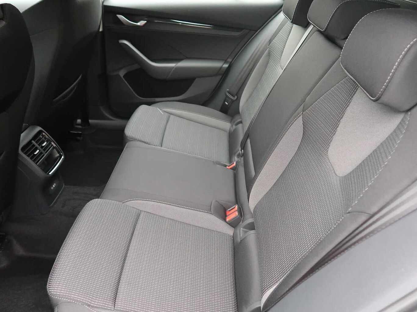 Used Skoda Octavia 2024 for sale - 76676682: Photo 9