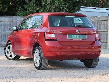 Used Skoda Fabia 2015 for sale - 76280409: Photo