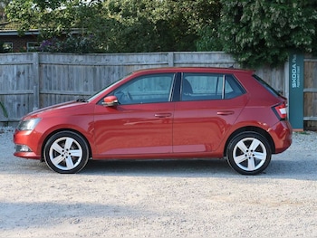 Used Skoda Fabia 2015 for sale - 76280409: Photo