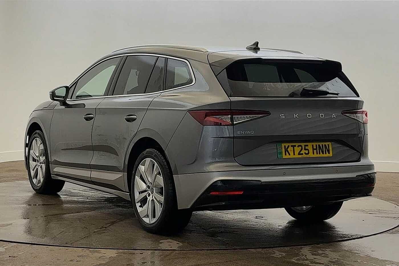 Used Skoda Enyaq 2025 for sale - 76680673: Photo 3