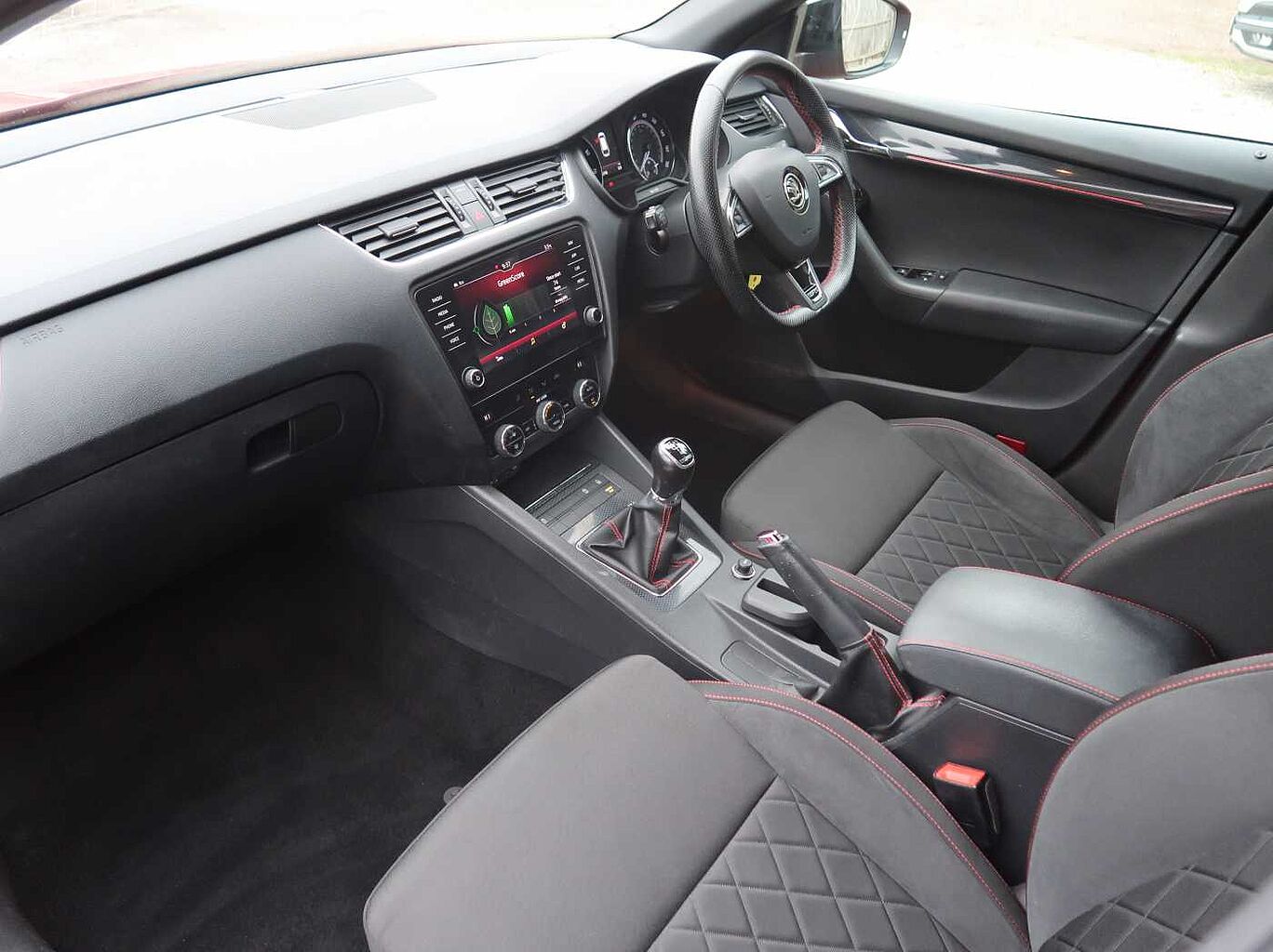 Used Skoda Octavia 2017 for sale - 76673560: Photo 2