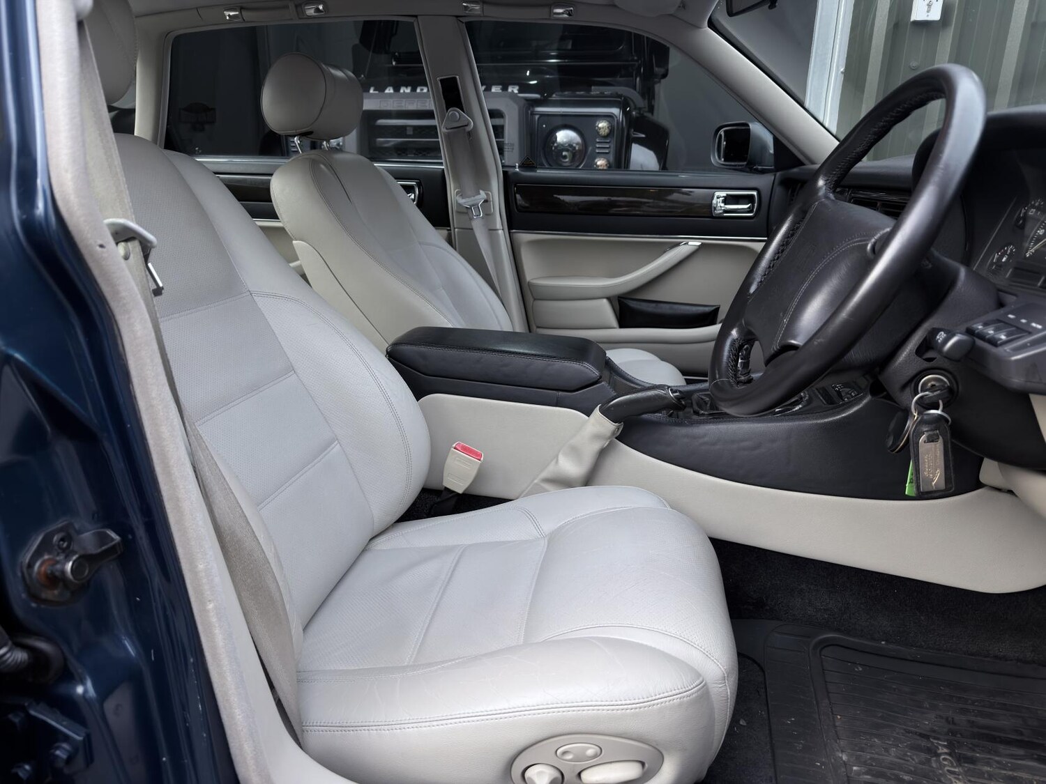 Used Jaguar XJR-S 1999 for sale - 77469452: Photo 39