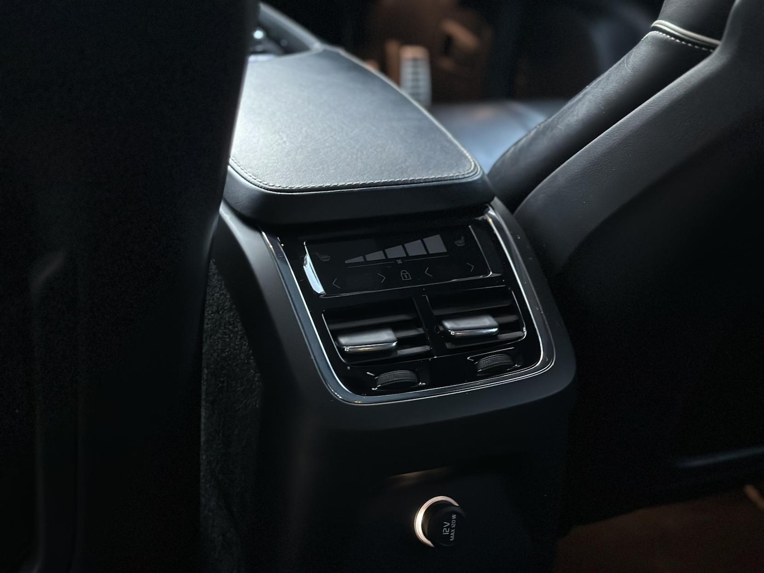 Used Volvo XC90 2017 for sale - 76782129: Photo 21