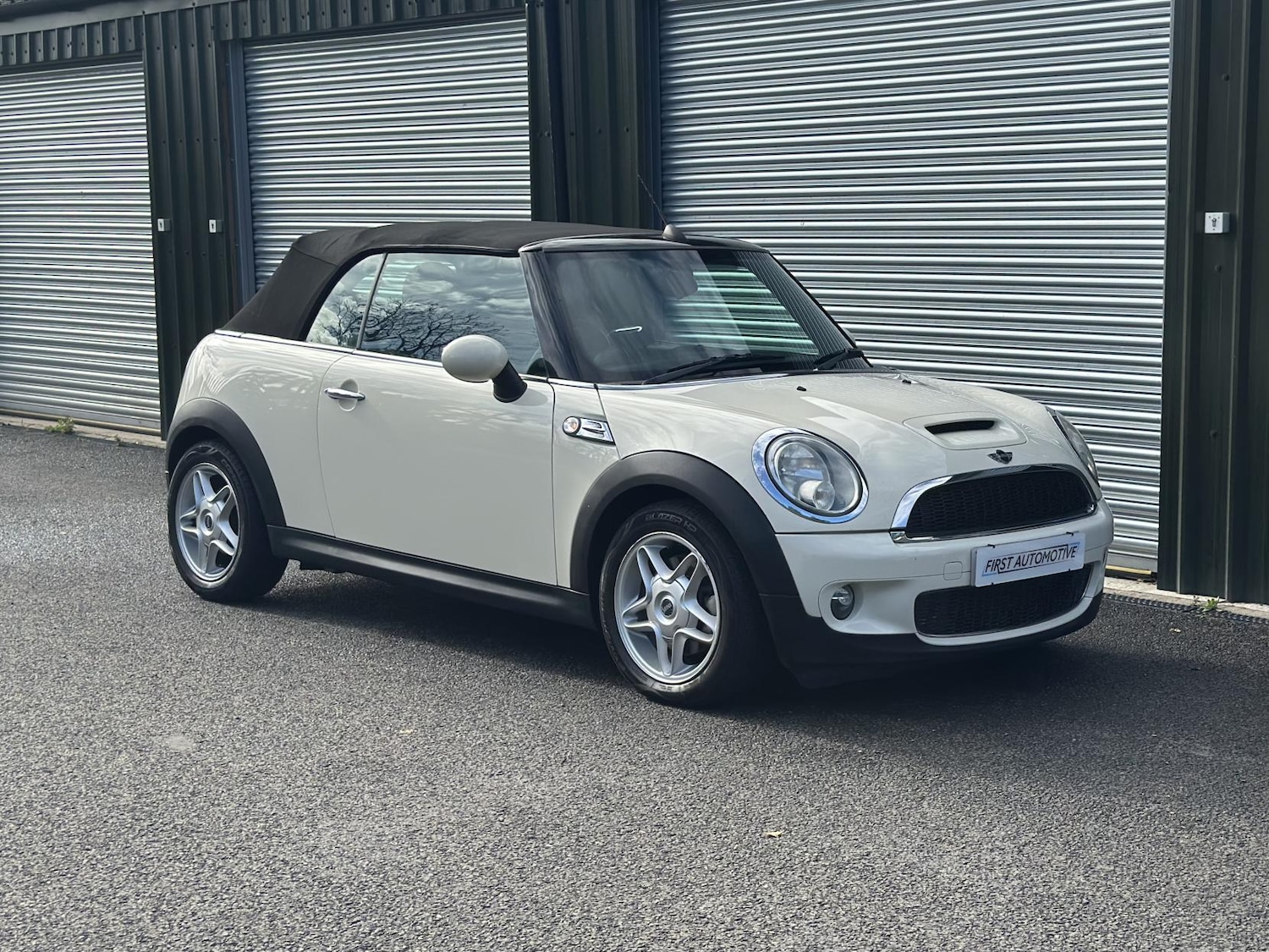 Used MINI Convertible 2009 for sale - 76196973: Photo 1