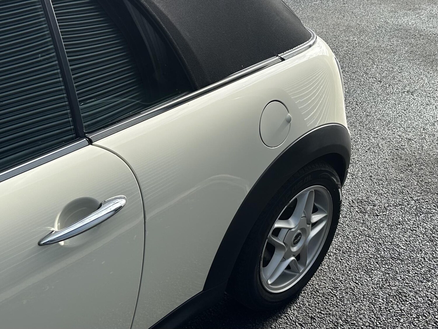 Used MINI Convertible 2009 for sale - 76196973: Photo 12