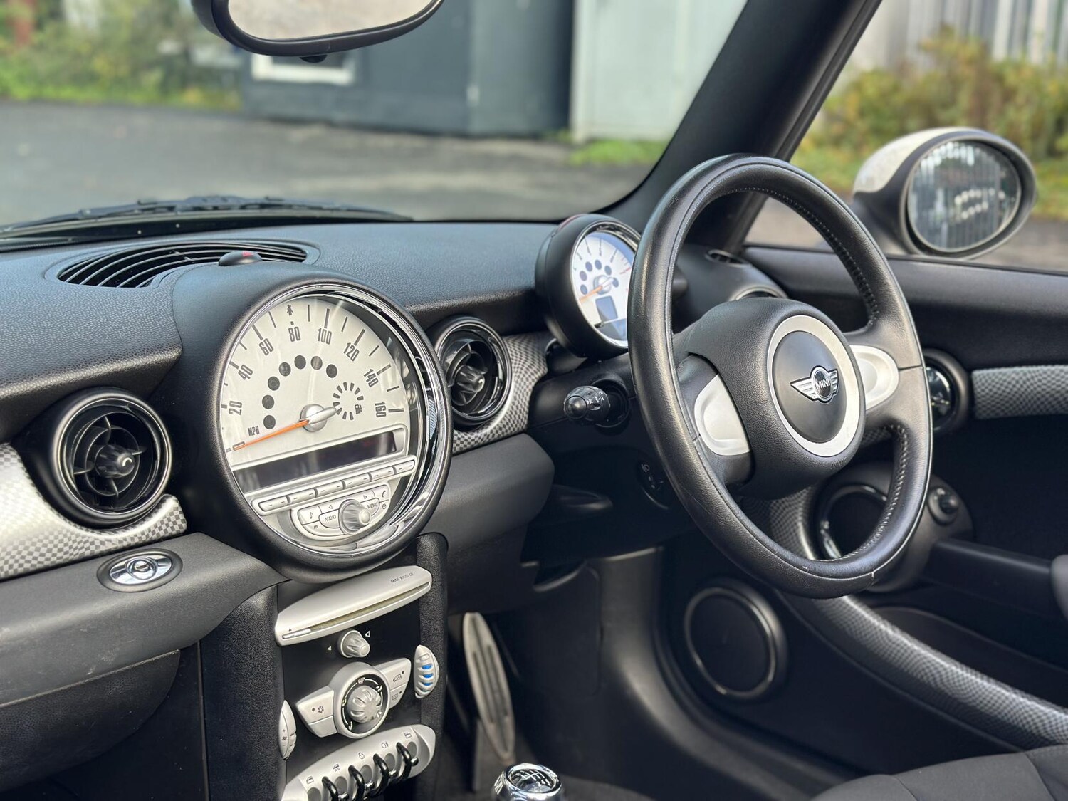 Used MINI Convertible 2009 for sale - 76196973: Photo 19