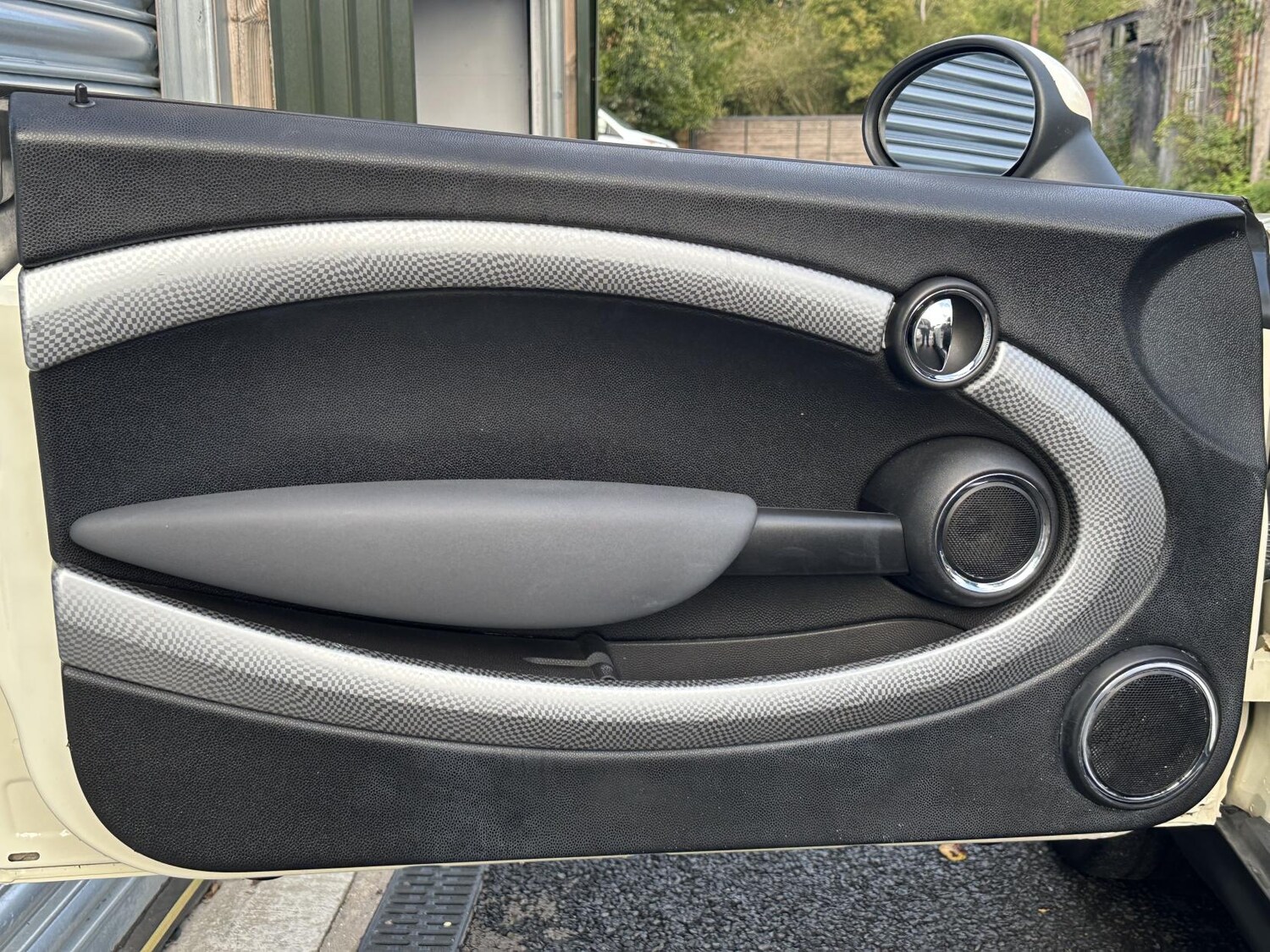 Used MINI Convertible 2009 for sale - 76196973: Photo 29