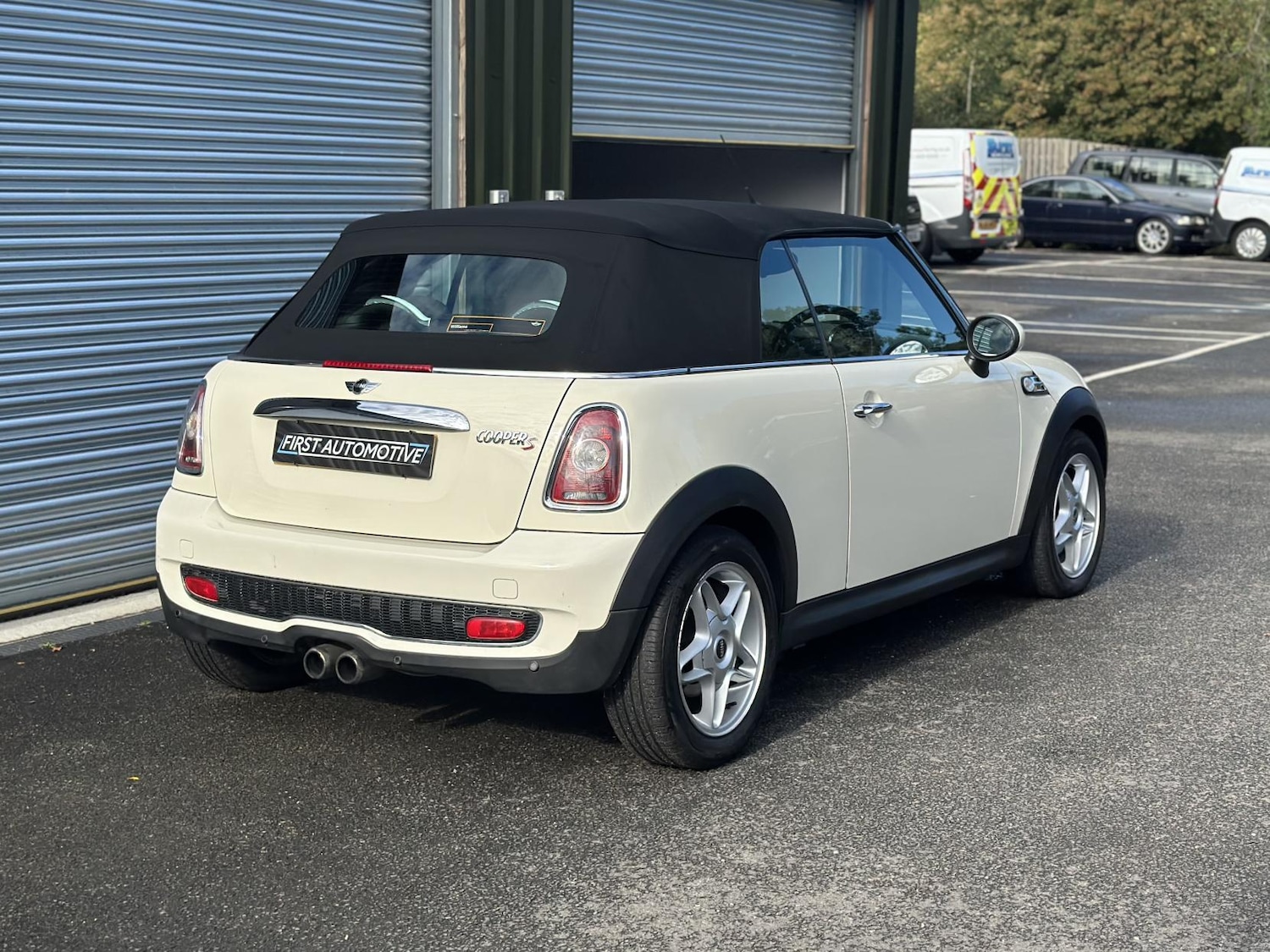 Used MINI Convertible 2009 for sale - 76196973: Photo 3