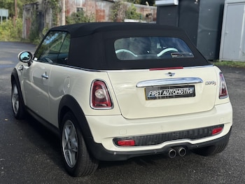Used MINI Convertible 2009 for sale - 76196973: Photo