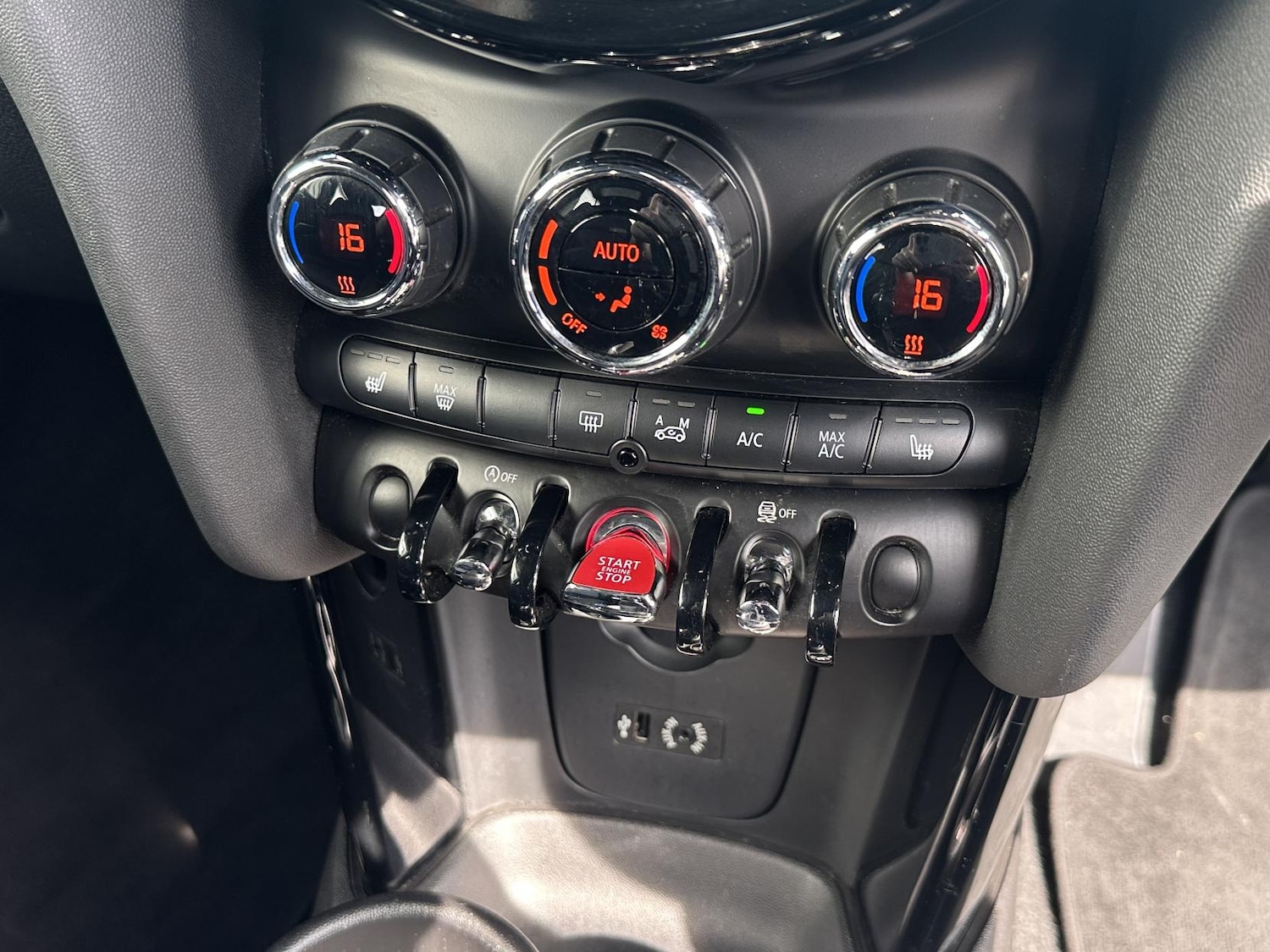 Used MINI Hatch 2016 for sale - 76766734: Photo 24