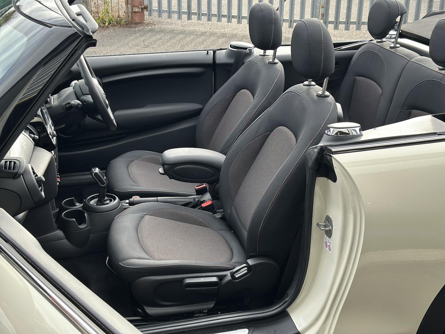 Used MINI Convertible 2020 for sale - 77371931: Photo 17