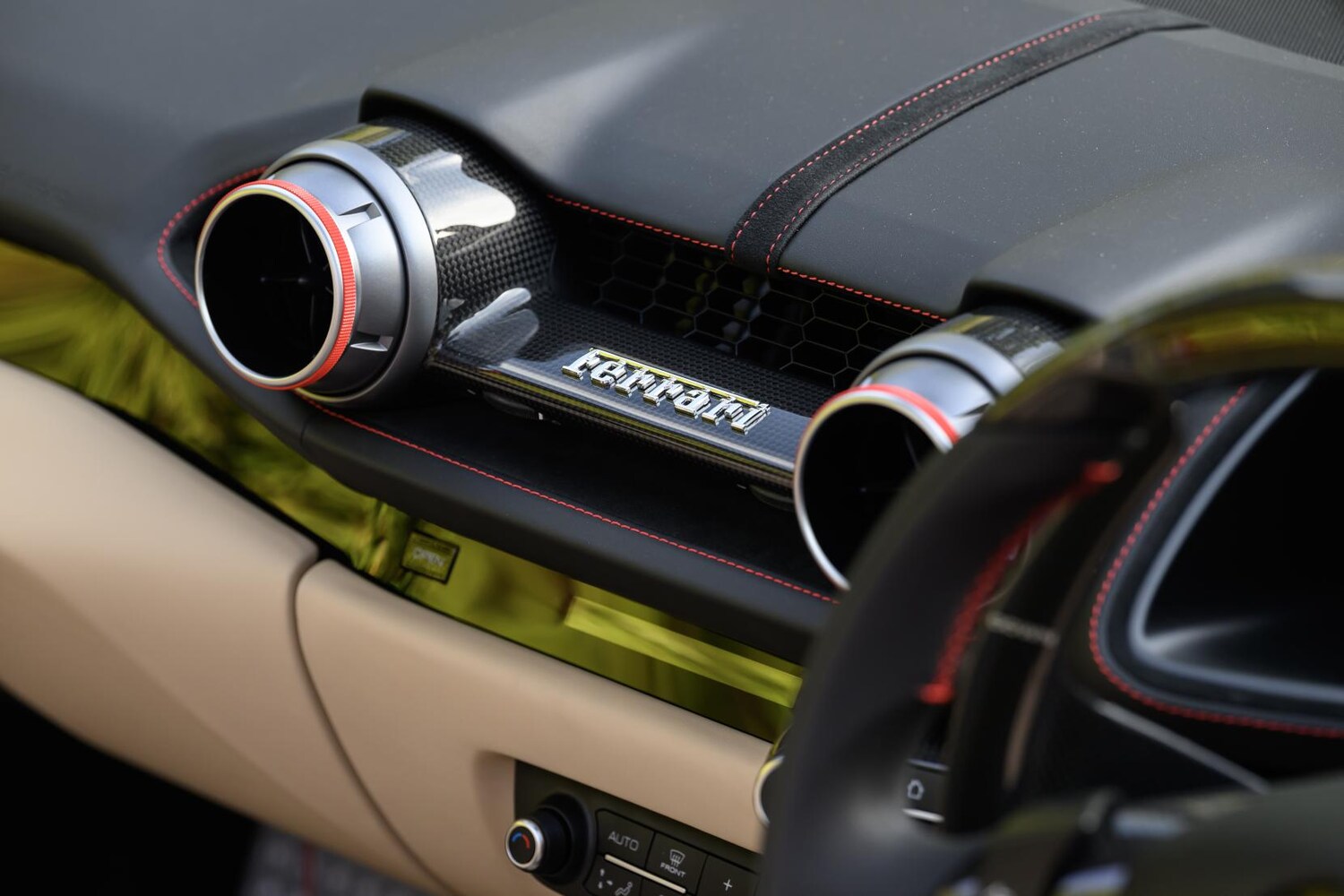 Used Ferrari 812 GTS 2023 for sale - 77412574: Photo 43