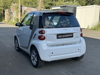 Used smart fortwo 2011 for sale - 75627212: Photo
