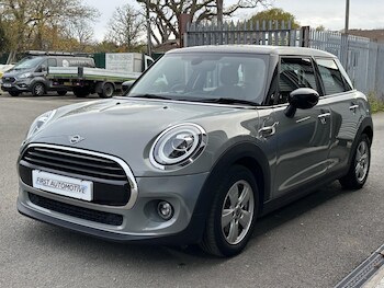 Used MINI Hatch 2019 for sale - 76467856: Photo