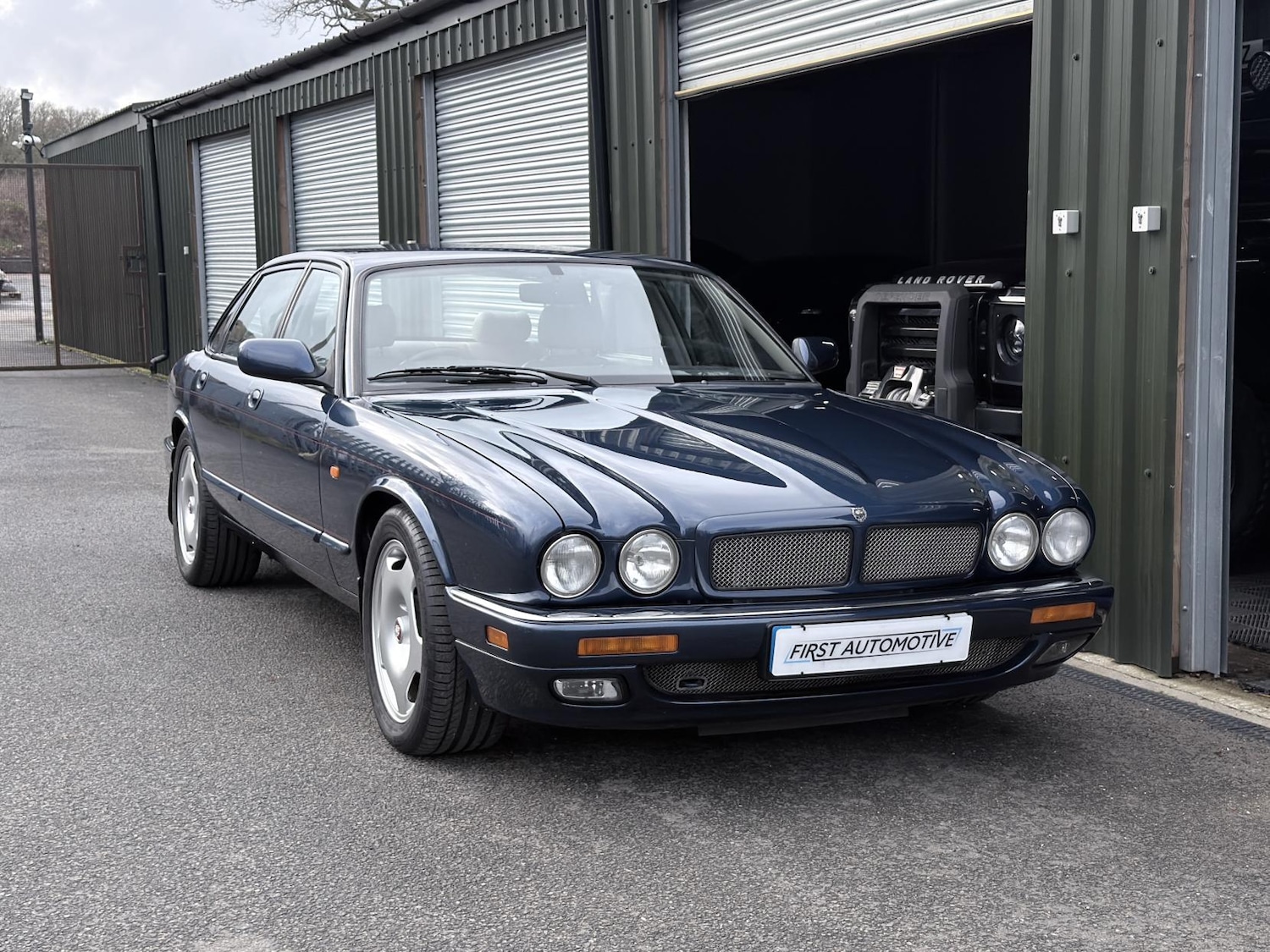 Used Jaguar XJR-S 1999 for sale - 77456698: Photo 3