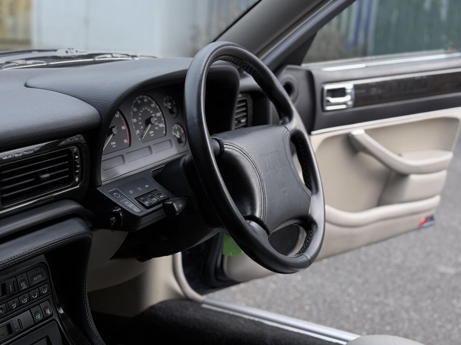 Used Jaguar XJR-S 1999 for sale - 77456698: Photo 44