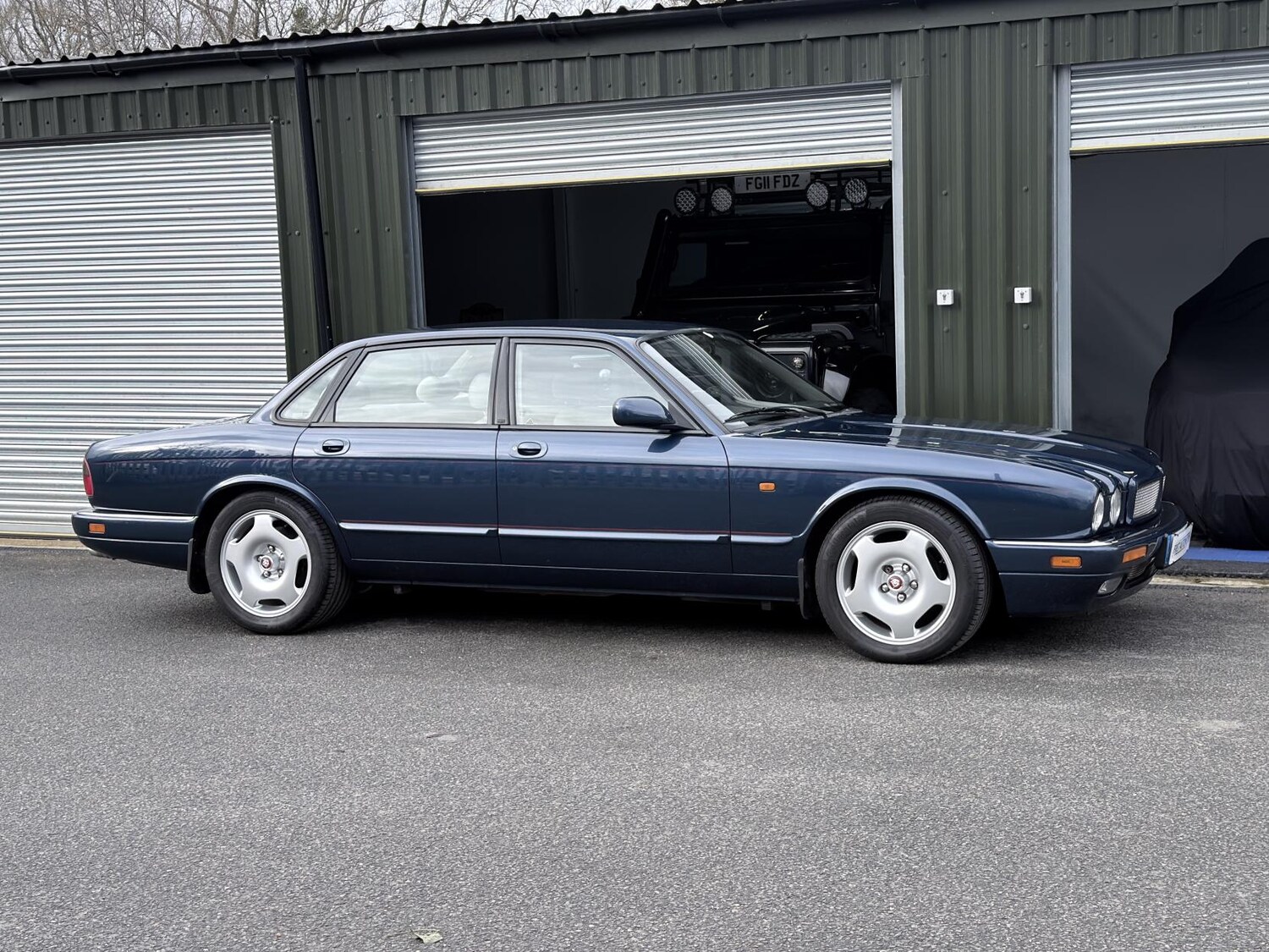 Used Jaguar XJR-S 1999 for sale - 77412582: Photo 27