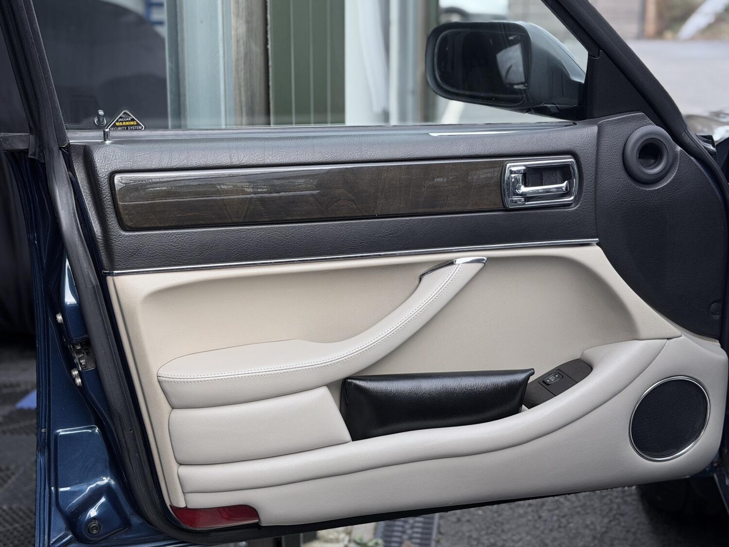 Used Jaguar XJR-S 1999 for sale - 77412582: Photo 47