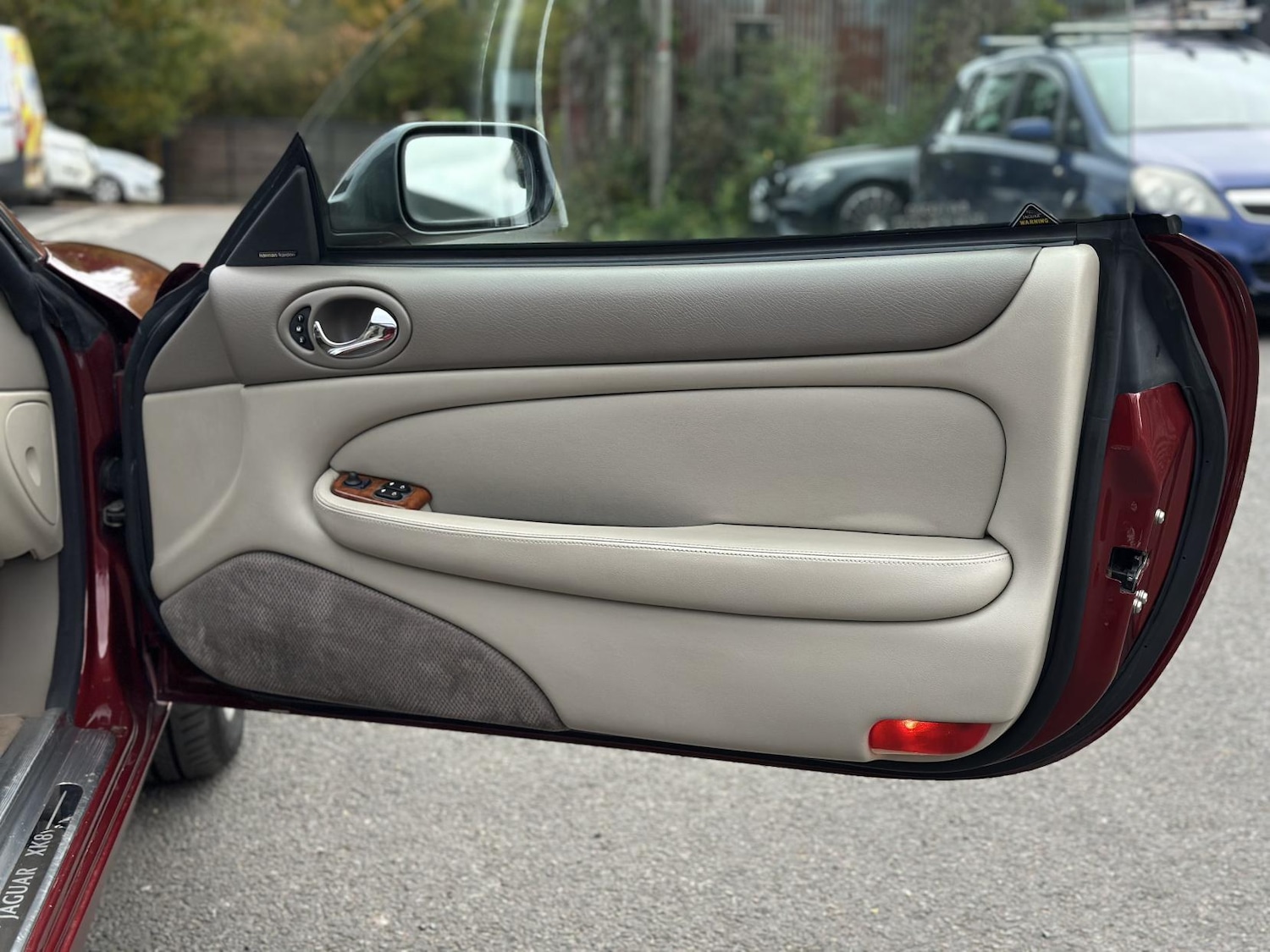 Used Jaguar XK8 1999 for sale - 76209539: Photo 29