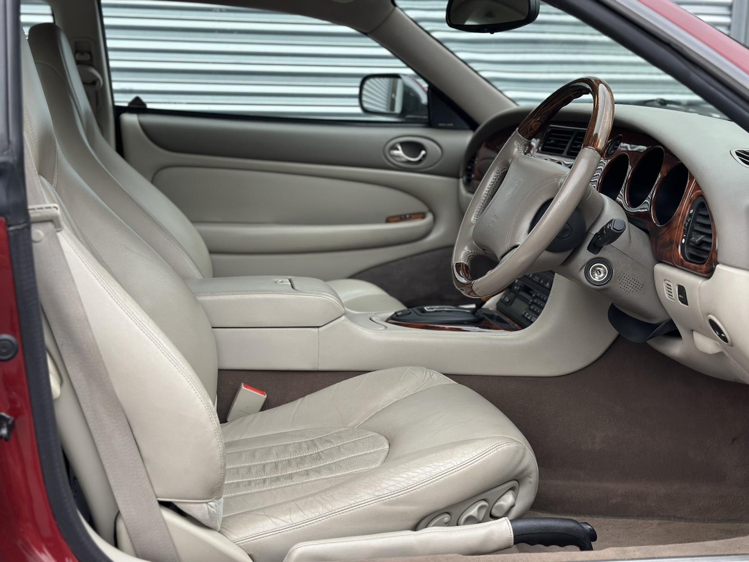 Used Jaguar XK8 1999 for sale - 76209539: Photo 3