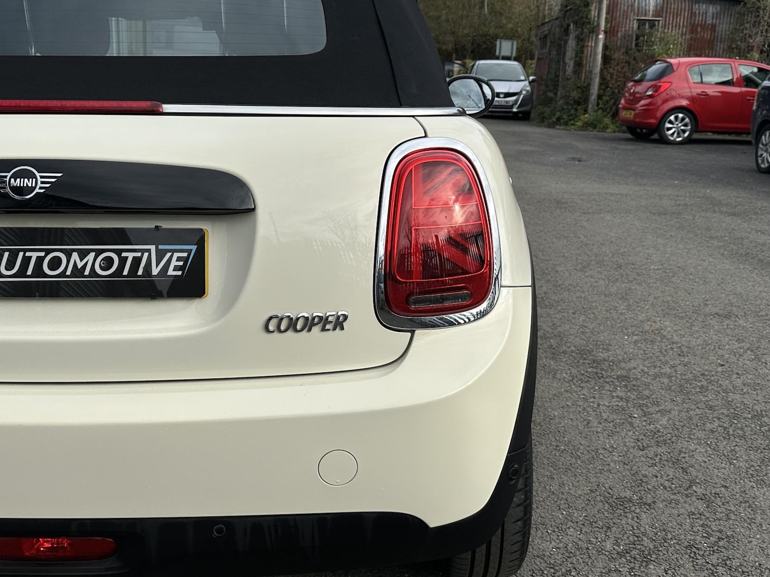 Used MINI Convertible 2020 for sale - 77192090: Photo 11